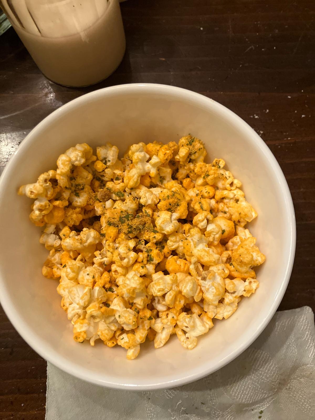 Cheesy popcorn