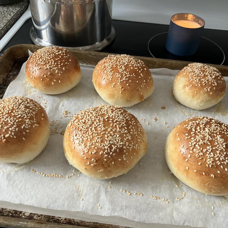 Hamburger buns